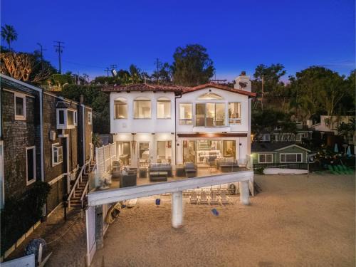 Central Malibu House | Escondido Escape