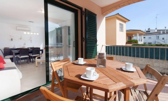 L'Escala Apartment | Escorxador by Interhome