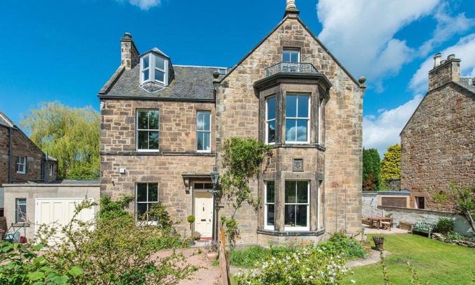 Eskbank House | Eskbank Villa near Edinburgh