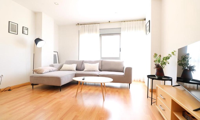 Castello de la Plana Apartment | Espectacular vivienda con piscina climatizada