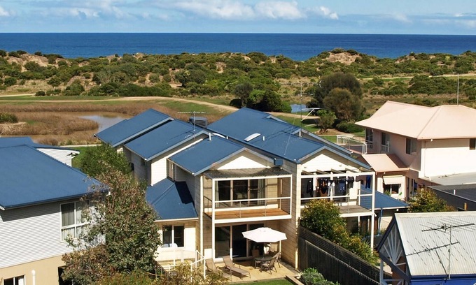 Torquay House | Esplanade Frontage 219a
