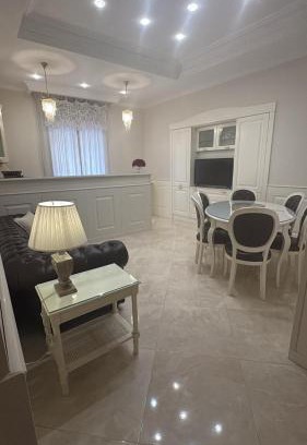 Naples City Centre Apartment | essential big house