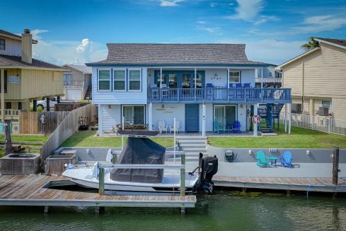 City-by-the Sea House | Estes Oasis