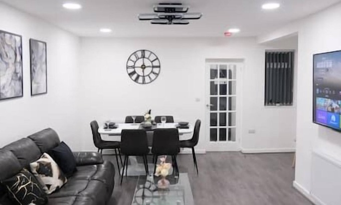 Manchester House | ETIHCITY- 3 Bed House - Sky n Netflix-Stadiums & Attractions