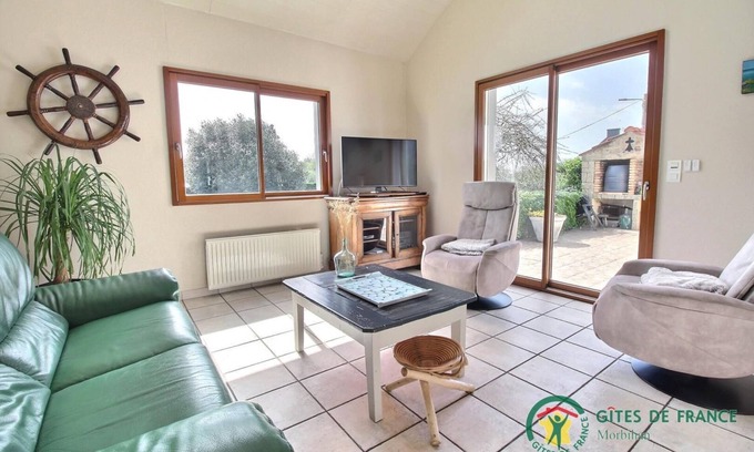 Belz House | Etre Mor Ha Douar - Belz