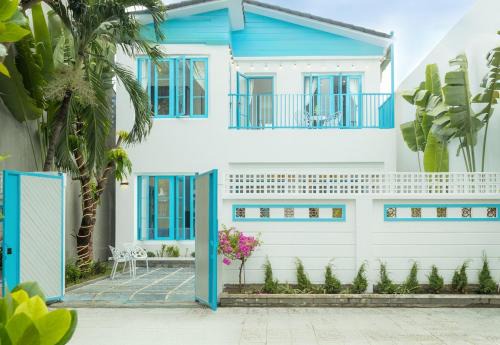 Ngu Hanh Son Villa | ETSY BLUE Pool Villa 4 Minute Walk to Beach Pickup Service included
