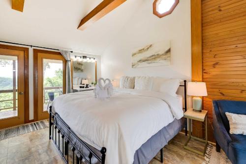 Eureka Springs Apartment | Eureka Springs Cabin Rental about 5 Mi to Beaver Lake!