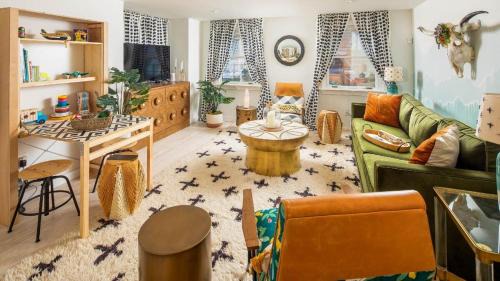 Midtown Apartment | Euro Lux
