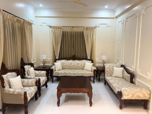 Bengaluru House | Evara Niketan