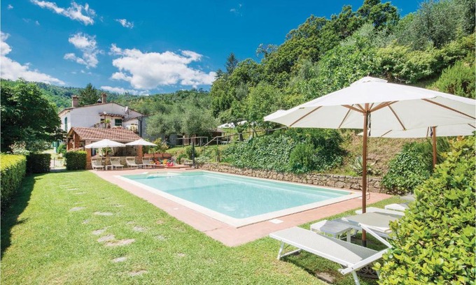 Saturnana House | Evelina