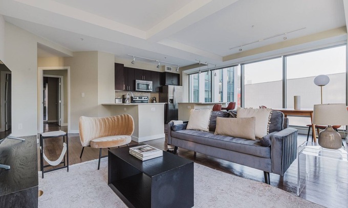 Theatre District Apartment | Excellent Chinatown 2BR w/Gym & W/D, nr Restaurants, by Blueground