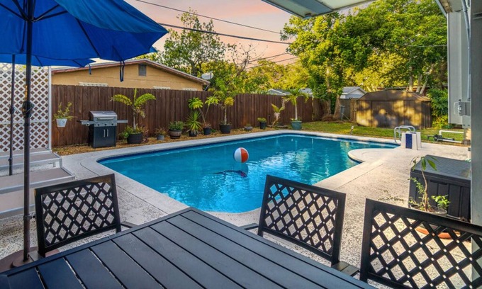 Boulevard Heights House | Excellent Family Vacation Home with Private Pool