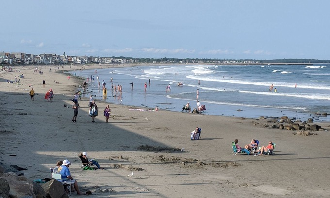 Wells Beach Apartment | Exceptional 2 bedroom, 2 bathroom rental in an Historic building - Wells Beach