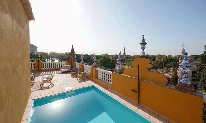 Santa Cruz Apartment | Exceptional apartments in delightful Sevilla with rooftop terrace and pool!