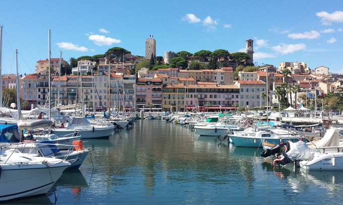 Le Suquet Apartment | Exceptional Appart de charme 3 * at ♥ of Cannes Vieux Port, foot of Suquet