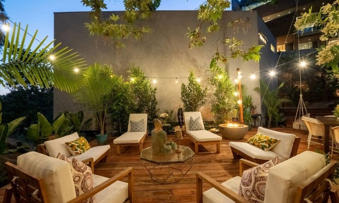 Beachwood Canyon Villa | Exceptional Architectural Home in Hollywood Hills