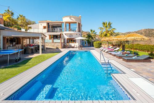 Torrox Apartment | Exceptional Costa del Sol Villa Apartment BALCON DE TORROX for 4 Heated pool Amazing views & quality