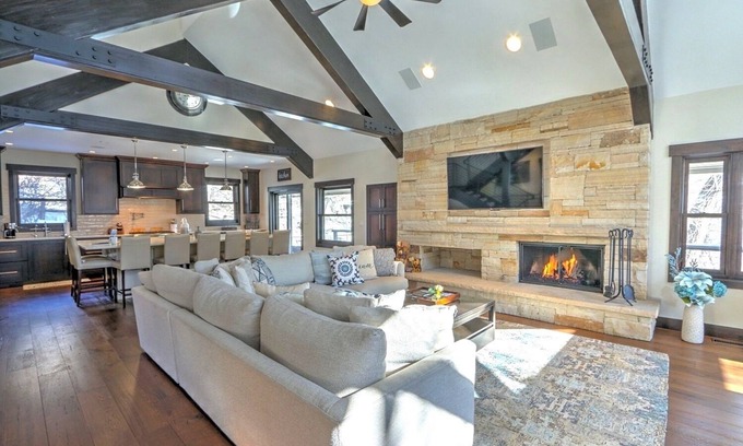 Glenwood Springs House | Exceptional Creekside Retreat on 15 Acres w/Stunning Views, Hot Tub& Near Skiing