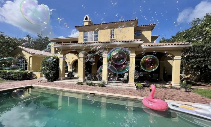 Odessa House | Exceptional Luxury Home near airport and beaches!