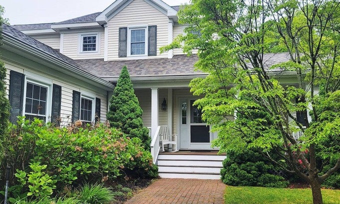 East Harwich House | Exceptional mid-Cape oasis with many amenities!