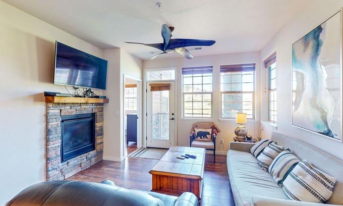 Silvercreek Condo | Exceptional Mountain Condo with Community Pool and Hot Tub - Dogs OK