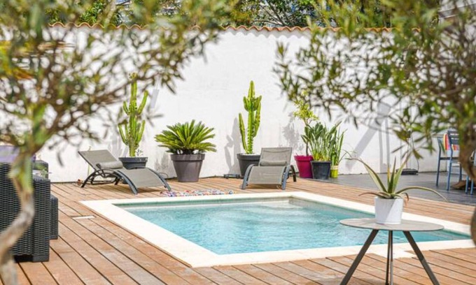 Mazargues House | Exceptionally beautiful vacation home with sunny terrace and pretty outdoor pool.