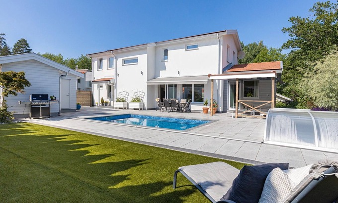 Jarfalla Municipality Villa | Exclusive accommodation with pool & fireplace