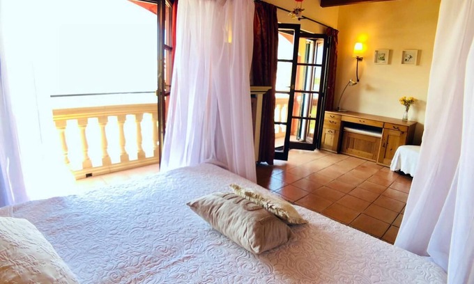 Soller Apartment | Exclusive duplex with sea views and private garden.Free WIFI!