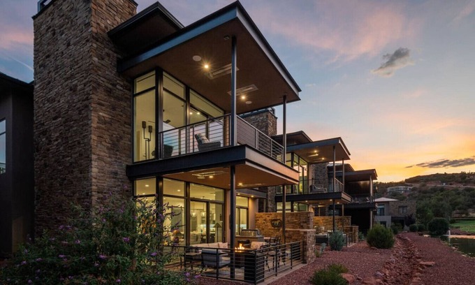West Sedona Apartment | Exclusive Golf Resort | Pool, Hot Tub, Waterfront
