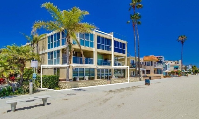 Central Mission Beach Condo | Exclusive Ground Fl Patio 3 Levels of WaterFront A/C