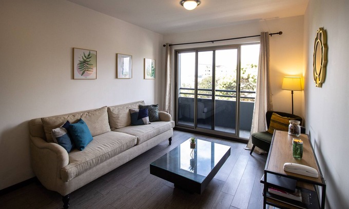 Zona 10 Apartment | Exclusive Apt For Groups/ Families In Zona Viva!/ Close To Main Attractions.