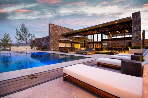 San Miguel de Allende House | Exclusive Luxury Home with Rooftop Jacuzzi