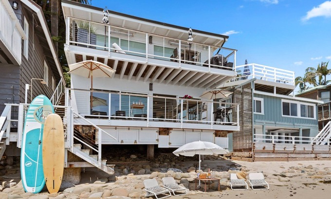 Montecito House | Exclusive Luxury Beachfront Home With Two Separate Units