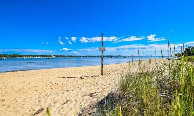 North Chatham House | Exclusive Neighborhood 1/2 mi from Jackknife Beach
