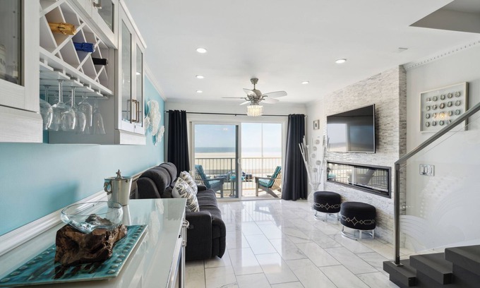 Port Hueneme Condo | Exclusive Oceanfront Property