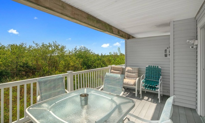 Southend House | EXCLUSIVE OCEANFRONT LUXURY PRIVATE RESIDENCE