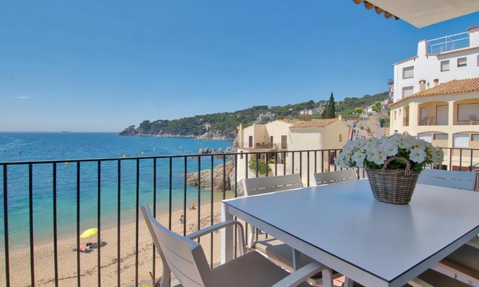 Calella de Palafrugell Apartment | Exclusive Position Front Line Apartments Calau