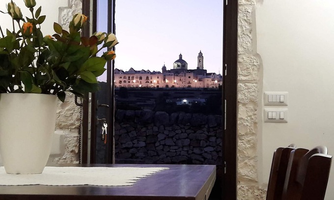 Locorotondo House | Exclusive stone house with a splendid view of the historic center of Locorotondo