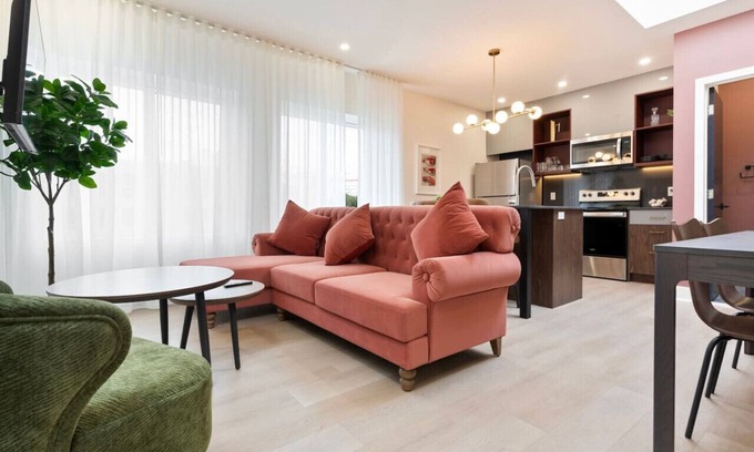 Milton Park Apartment | Exclusive Studio& 3Bedroom Combo