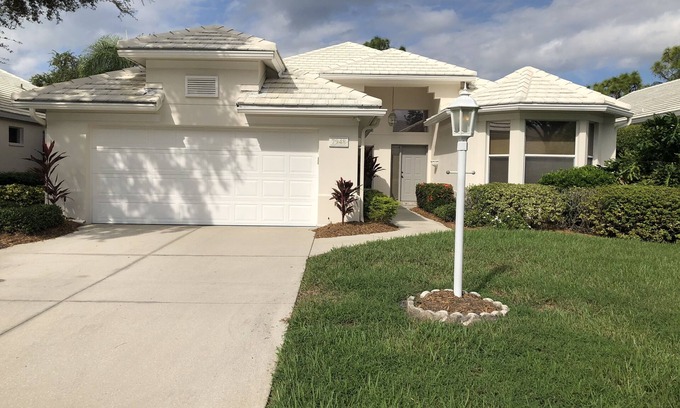 Braden River House | Exclusive University Park Country Club.