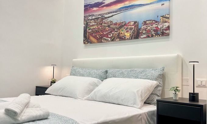 Chiaia Apartment | Exclusive use apartment, one of the most elegant and central streets in Naples