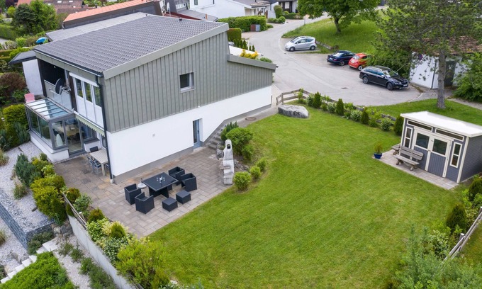 Schwarzenbach House | Exclusive vacation home with conservatory, sauna and wallbox