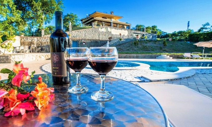 Montefiascone Villa | Exclusive villa in Montefiascone -Pool and Jacuzzi