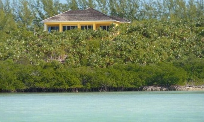 Savannah Sound Villa | Exclusive Windermere Island, Pool, Beach, Tennis, Whatavue, Eleuthera