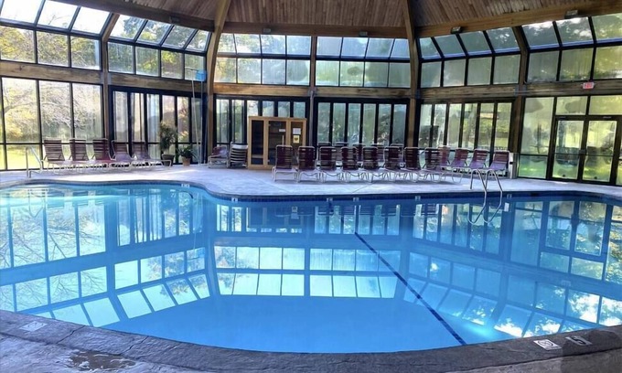 Village at Camelback House | Exec fun for Hot Tub, Sauna, Kayaks!