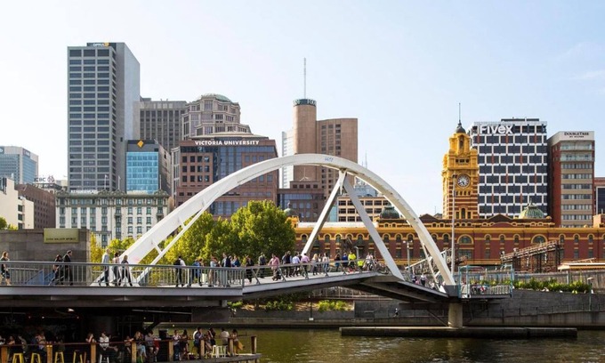 Melbourne Central Business District Apartment | Executive 2 -Bedroom Apartment on Bourke Street Melbourne CBD
