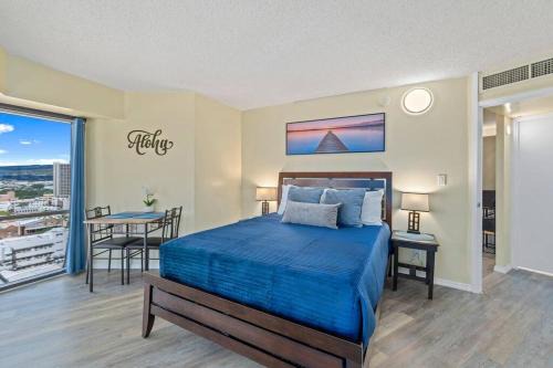 Downtown Honolulu Apartment | Executive Center 1604