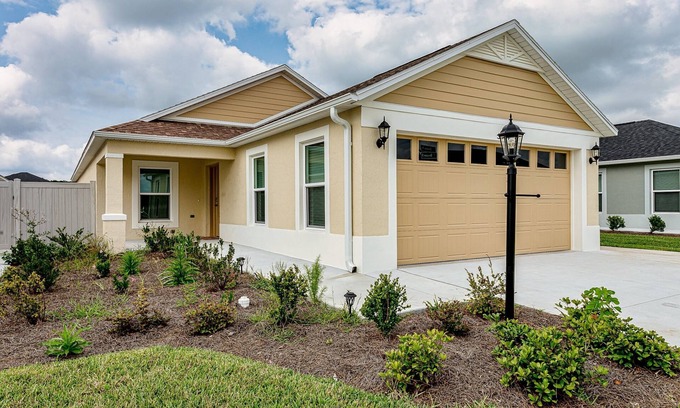 Wildwood Villa | Executive Golf Course across the street! King, 2 Queens, Queen sofa, Pets ok!