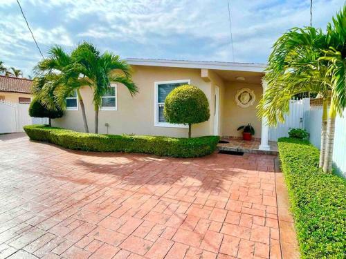 Flagami House | Executive House Miami, Close to Airport, Beach
