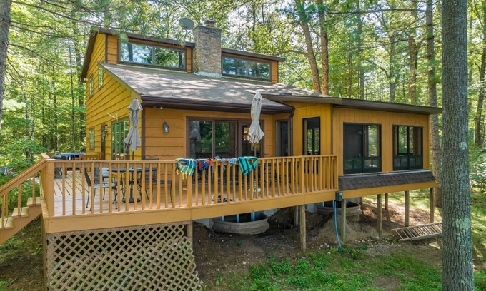 Woodruff House | Executive Year Round Home ~ Minutes From Minocqua